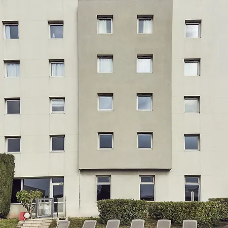Ibis Toulon מלון 3*