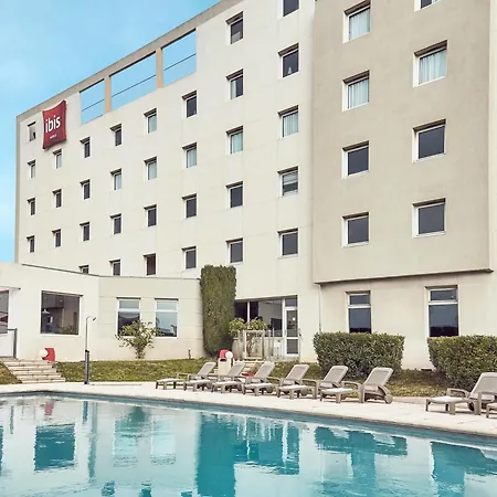Ibis Toulon 3* לה ואלט-דו-ואר