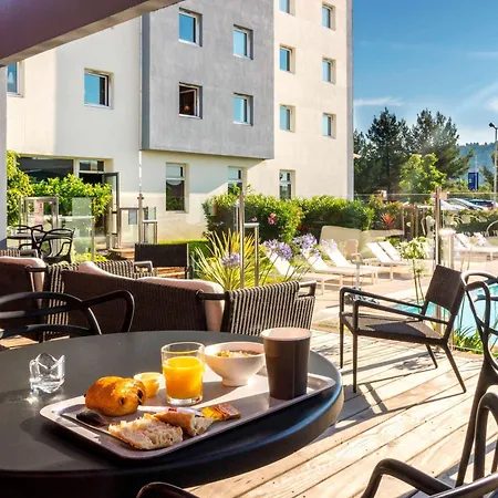Ibis Toulon 3*