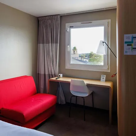 Ibis Toulon Hotel 3*