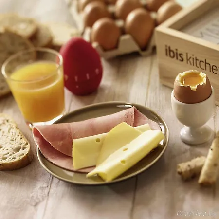 Ibis Toulon Hotel 3*